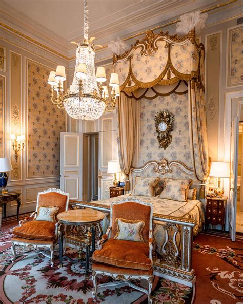 Marie Antoinette Bedroom in the Imperial Suite of Hôtel Ritz Paris ...