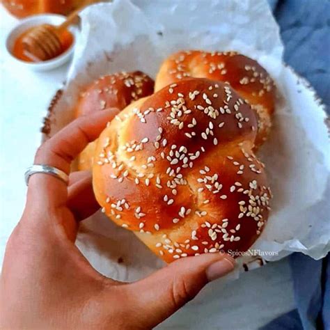 Best Challah Rolls recipe (Step by Step Challah Buns) - Spices N Flavors