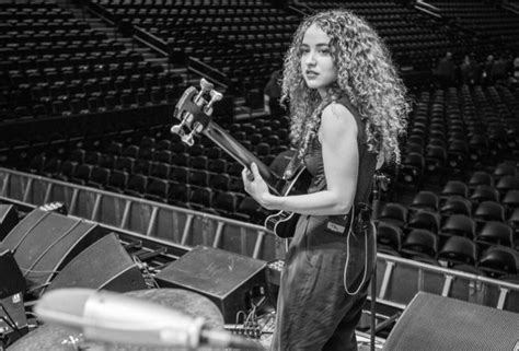 Singer-Songwriter Tal Wilkenfeld Ignites PledgeMusic Campaign