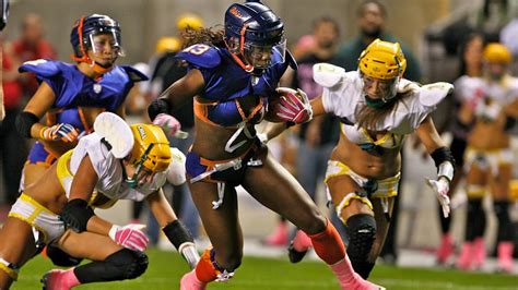 Lingerie Football: So Sexy or Just Sexist? Female Players Say They Love ...