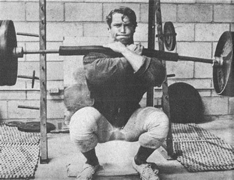 3 Ways To Perform The Front Squat, And Which One Is The best For You ...