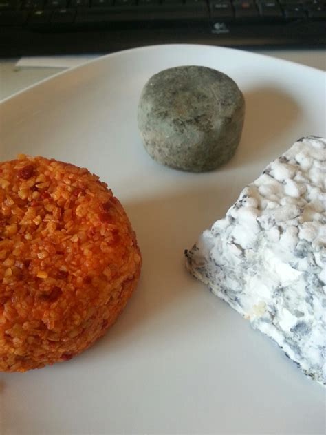 Trio of goat cheeses by ecological goat farmer “De... - Be Cheese