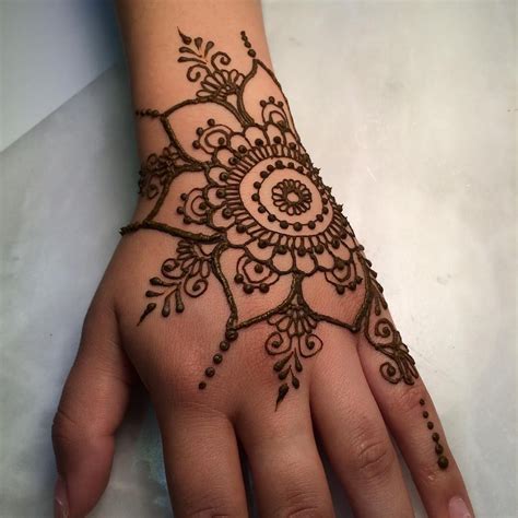 Simple Flower Henna Tattoo