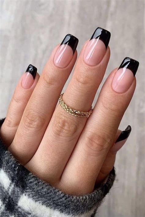 20+Best French Manicure Ideas in 2021 | French tip acrylic nails, Short ...