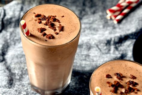 Chocolate Hazelnut Milkshake - RobinAge