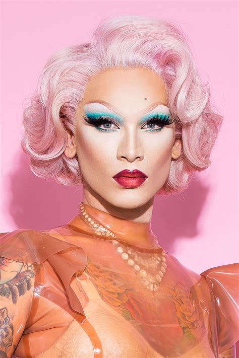 10 Life-Changing Makeup Hacks From Drag Queen Miss Fame | Drag queen ...