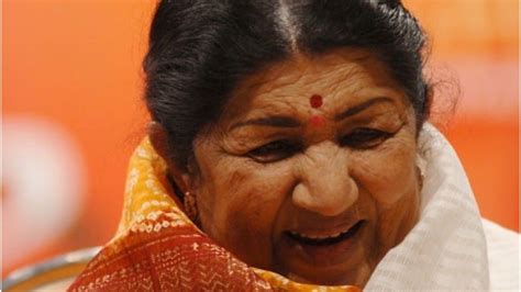 Lata Mangeshkar Birth Anniversary: Lag Ja Gale to Ajib Dastan, Iconic ...