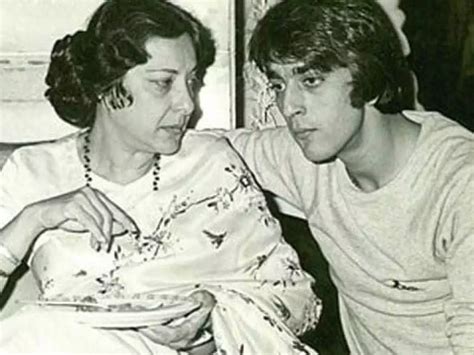 Sanjay Dutt remembers mother Nargis Dutt on her 42nd death anniversary ...