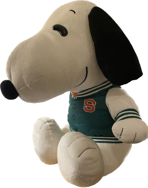 35cm snoopy plush, Hobbies & Toys, Toys & Games on Carousell