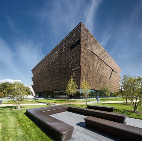 Museu Nacional da História e Cultura Afro-americana / Freelon Adjaye ...