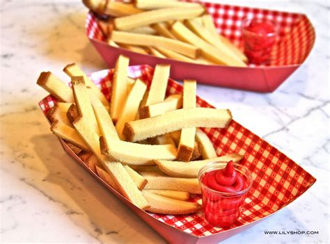 French Fries & Ketchup??? Nope- CAKE FRIES & FROSTING! Fun for kids ...