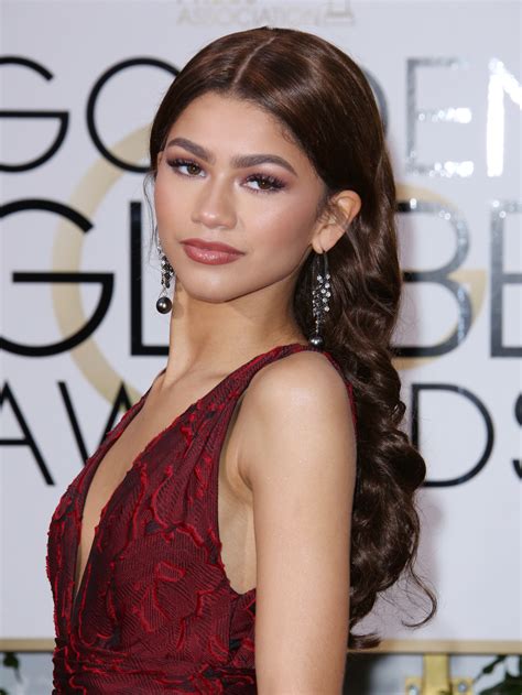 Zendaya's Instagram, Twitter & News on IDCrawl