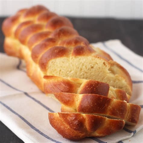 How to Make Challah Bread with Video | Recipe | Challah bread recipes ...