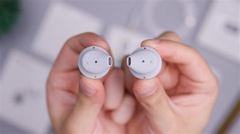 Surface Earbuds :: Behance