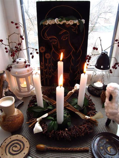 Imbolc altar 2017 / Brigid altar | Altare, Candele vintage, Vintage