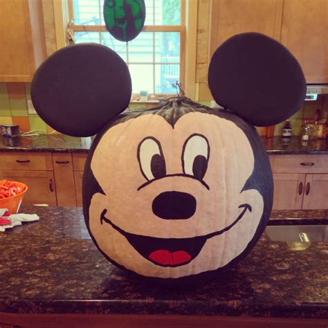 Mickey mouse pumpkin painting with paper plate ears, for Jocelyn ...