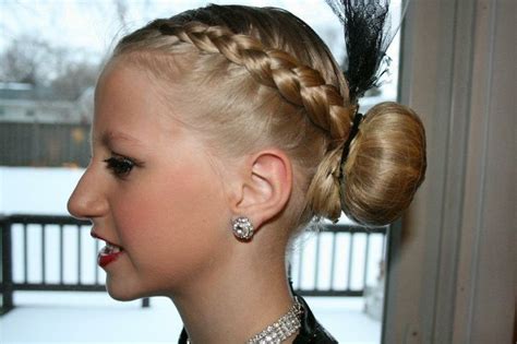 32 Hottest Dance Hairstyles to Try in 2024 – Hairstyle Camp