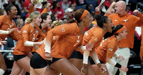 Texas Longhorns advance to NCAA volleyball championship game