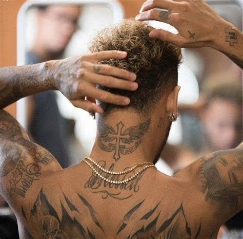 Neymar Jr Back Neck Tattoo | Celebrity tattoos, Neymar jr tattoos, Back ...