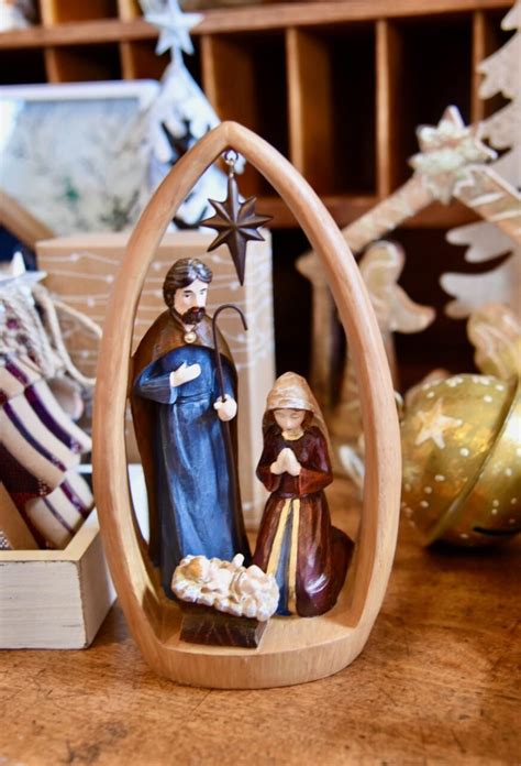 Mary and Joseph Nativity Scene – Shop Iowa