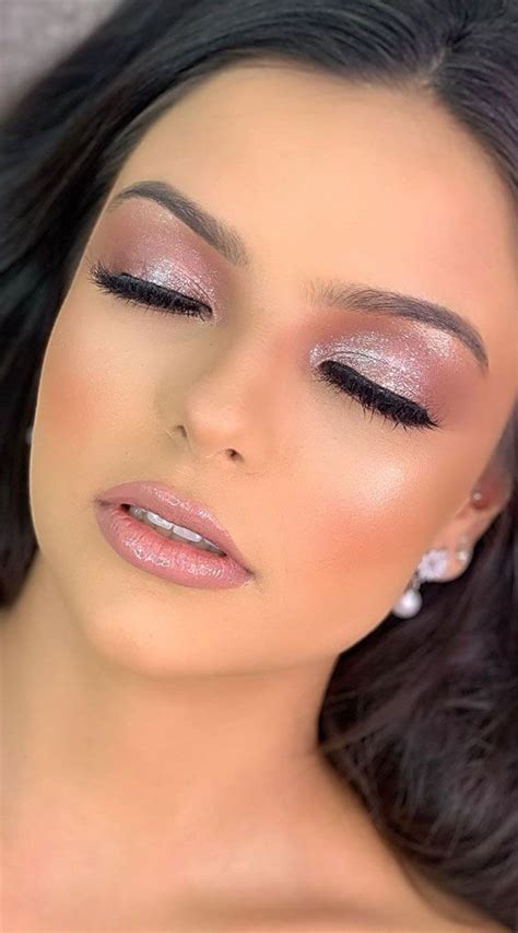 49 Incredibly Beautiful Soft Makeup Looks For Any Occasion : Shimmery ...