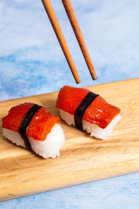 How to Make a Vegan Tuna Sushi Roll Using Marinated Watermelon | The Beet