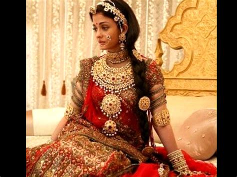 Aishwarya Rai Bachchan Unseen Pictures As Bride From Jodha Akbar Sets ...