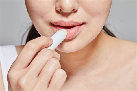 Experts Reveal Lip Balm Ingredients That Really Work | HuffPost UK Life