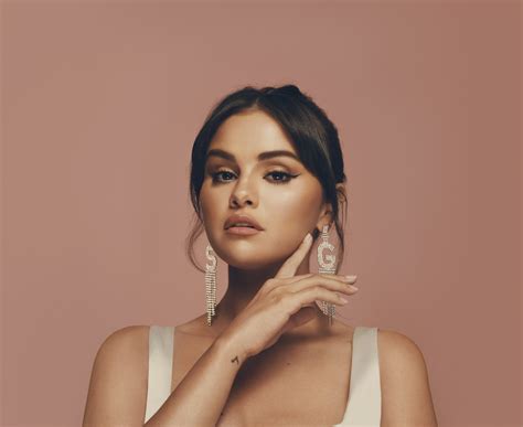 How Selena Gomez Built Rare Beauty Into TikTok's Favorite Brand - Bloomberg