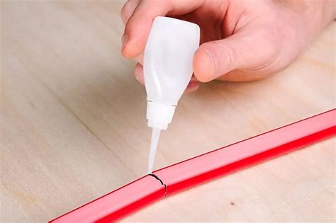 Best Epoxy for Plastic – Find the strongest Epoxy for Plastic