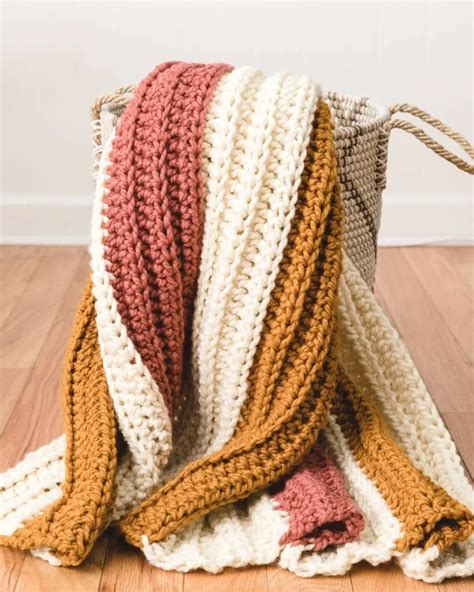 How To Crochet A Blanket Free Pattern Sarah Maker | atelier-yuwa.ciao.jp