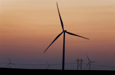 Utility regulators might close investigation into wind turbine disposal ...