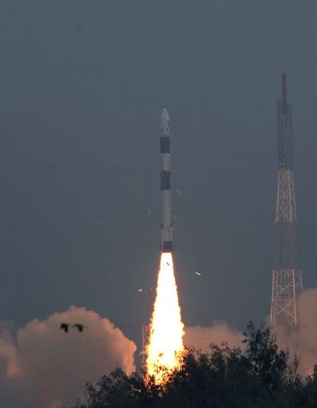 ISRO successfully launches GSAT-11 communication satellite - Dynamite News