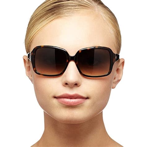 The 8 Best Sunglasses For Oval Faces