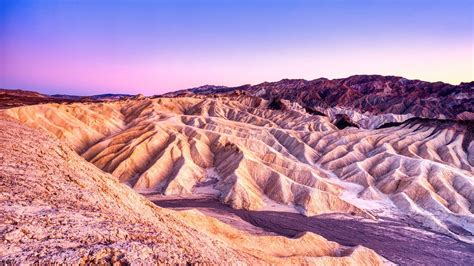 Best Time to Visit Death Valley National Park in 2022 - The Geeky Camper