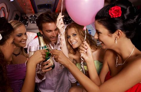 Anaheim CA Limousine Party Bus Rental Services | Classy Limousine