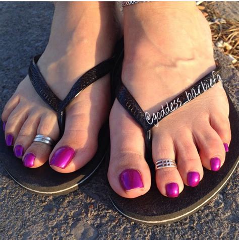 Feet & Sandals | Long toenails, Beautiful feet, Gorgeous feet