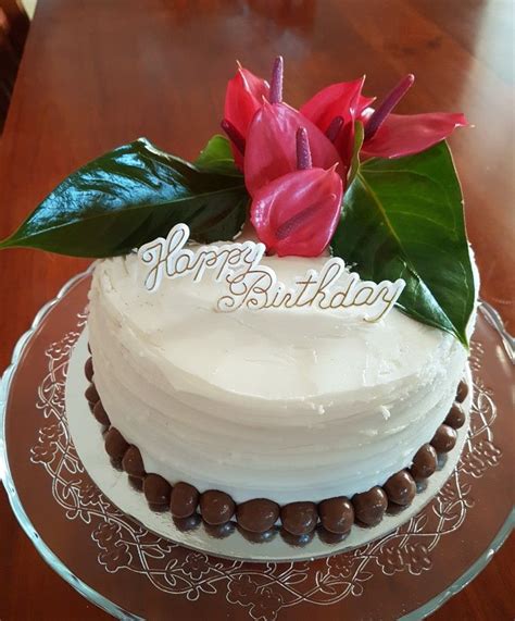 Happy Birthday Liana 🎂🥂🍾💖 2 tiered White Choc Mud /Choc Mud with ...