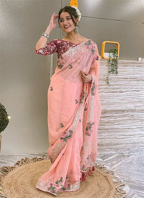 6 Fashionable Ways To Wear Indian Sarees In Different States | Crazy ...