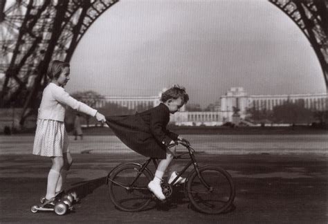 Mostra fotografica Robert Doisneau "Paris en liberté" a Palazzo Ducale ...