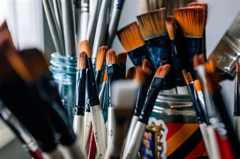 How to Clean Oil Paint Brushes in 4 Easy Steps