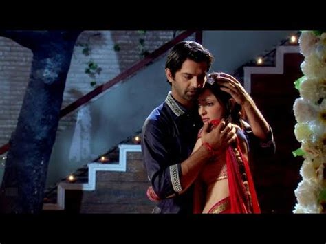 Arnav and kushi hug/ arnav khushi best love scenes/arnav khushi best ...