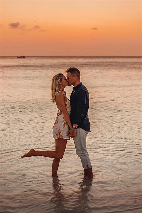 Couples Beach Photography, Photo Poses For Couples, Couple Photoshoot ...