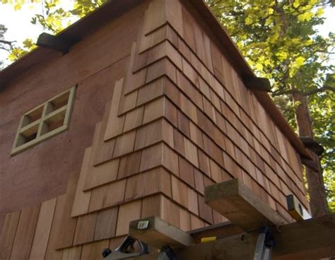 What is the Difference Between Red Cedar Shingles & White Cedar ...