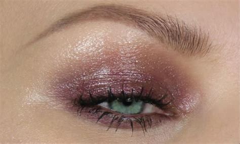 Glossy Plum eyes- a make up look by Pixiwoo. | Blush makeup, Glossy ...