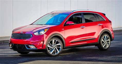 Kia Niro Hybrid - B-segment SUV debuts in Chicago