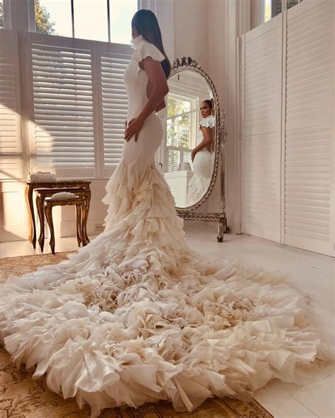 An Exclusive Look at Jennifer Lopez’s Wedding Dress | Vogue