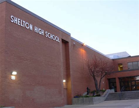 Shelton High School seniors invited to apply for thousands in scholarships