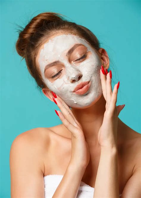 Buyer's Guide to the Best Face Mask for Sensitive Skin