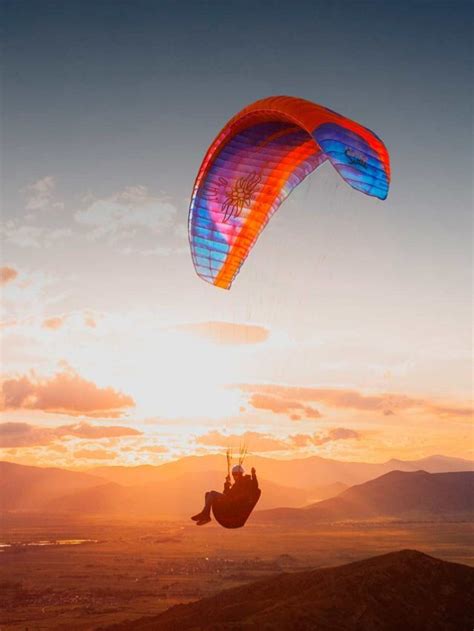 6 top Paragliding Locations in India - Tripnomadic